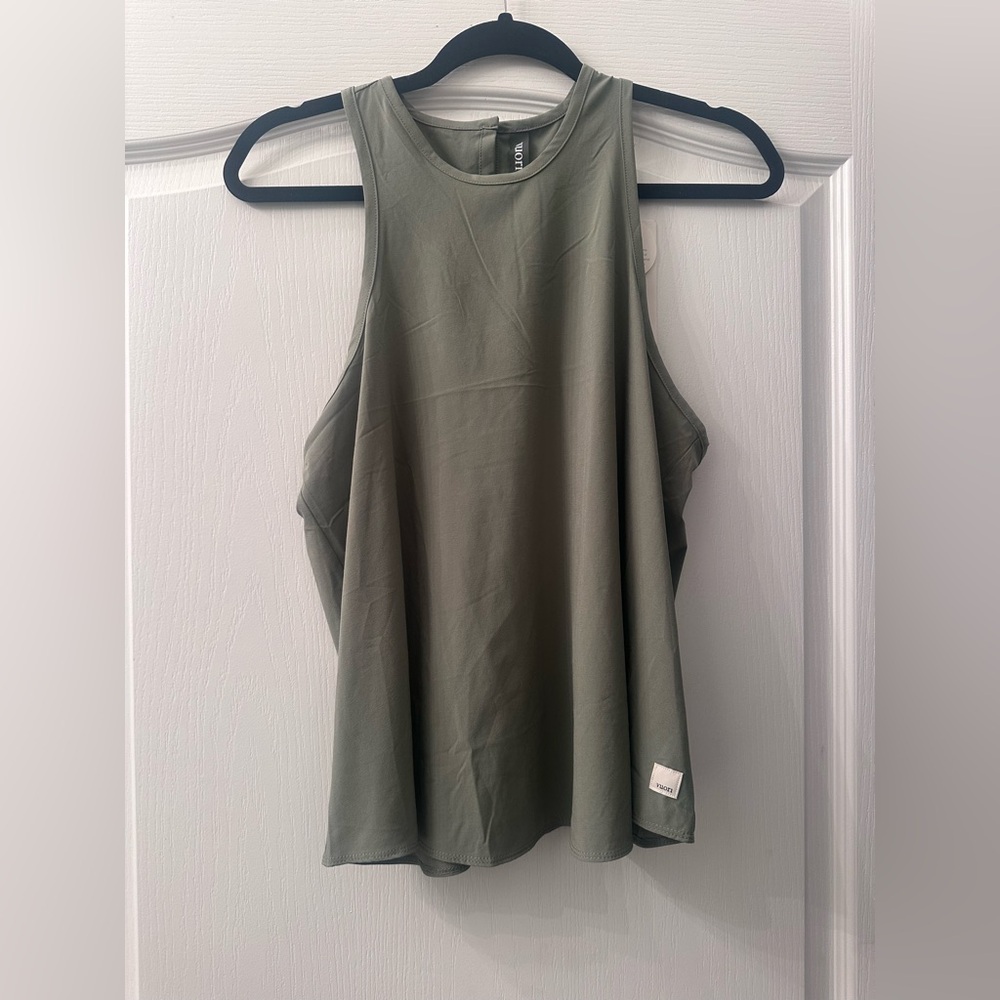 Vuori Olive Green top M - Picture 3 of 6